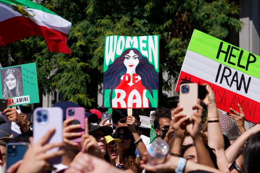 Iranian-Americans in California protest in solidarity with Iranian protesters. Photo via AP. 